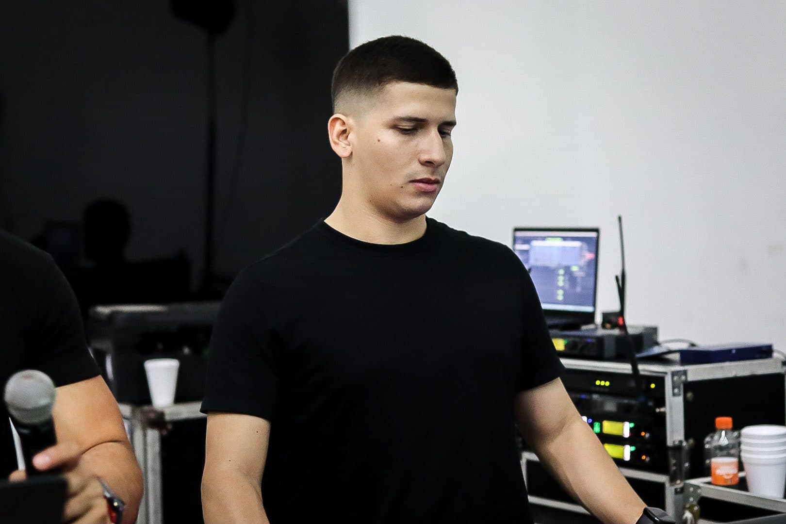 Miguel Jiménez during a soundcheck